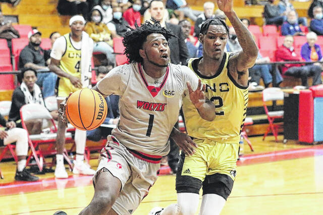 127947592_web1_TJ-Brown
TJ Brown had 13 points in the Newberry Wolves first win of the season over the Anderson Trojans.
Garry Talbert | Newberry College Athletics