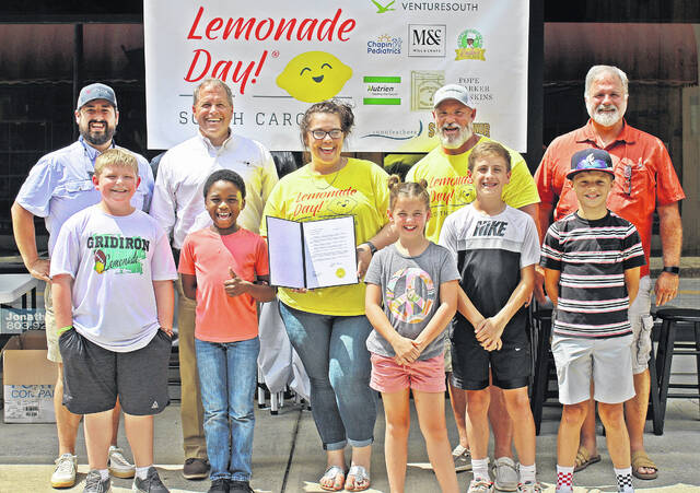 128582586_web1_IMG_8908
Mayor Foster Senn gives a City of Newberry Proclamation to Venture Carolina and some of the Lemonade Day youth.
Andrew Wigger | The Newberry Observer