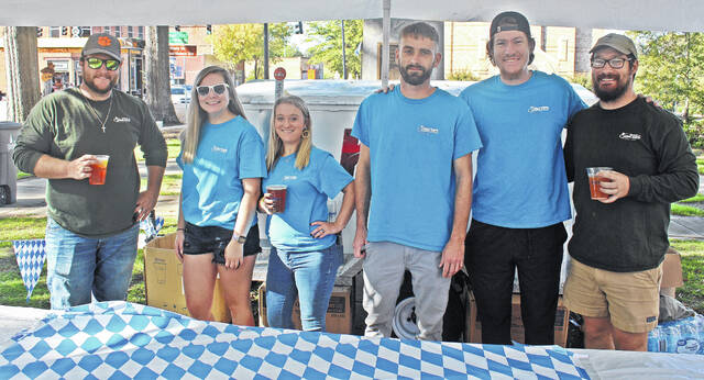 The Newberry Jaycees selling beer.
                                 Andrew Wigger | The Newberry Observer