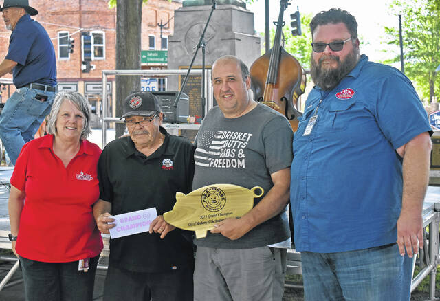129575104_web1_Overall---Butts--R--Us
First place in the chicken category, second place in the pork category and overall winner: Butts R Us.
Elyssa Haven for The Newberry Observer