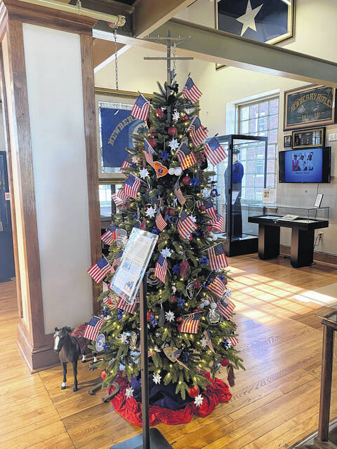 131145018_web1_Festival-3
The tree paying tribute to first responders is one of 12 trees highlighting different aspects of Newberry County.
Kelly Duncan photos | The Newberry Observer