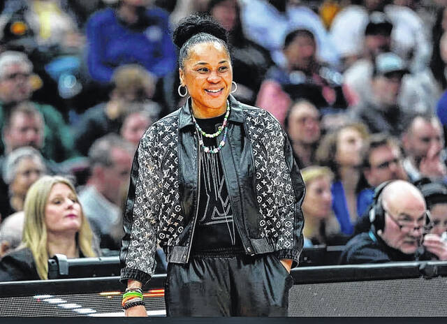 Dawn Staley agrees to historic extension with South Carolina | Newberry  Observer