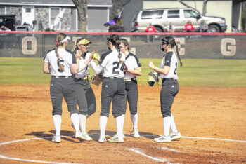 Wolves softball drops hard-fought doubleheader at Lander