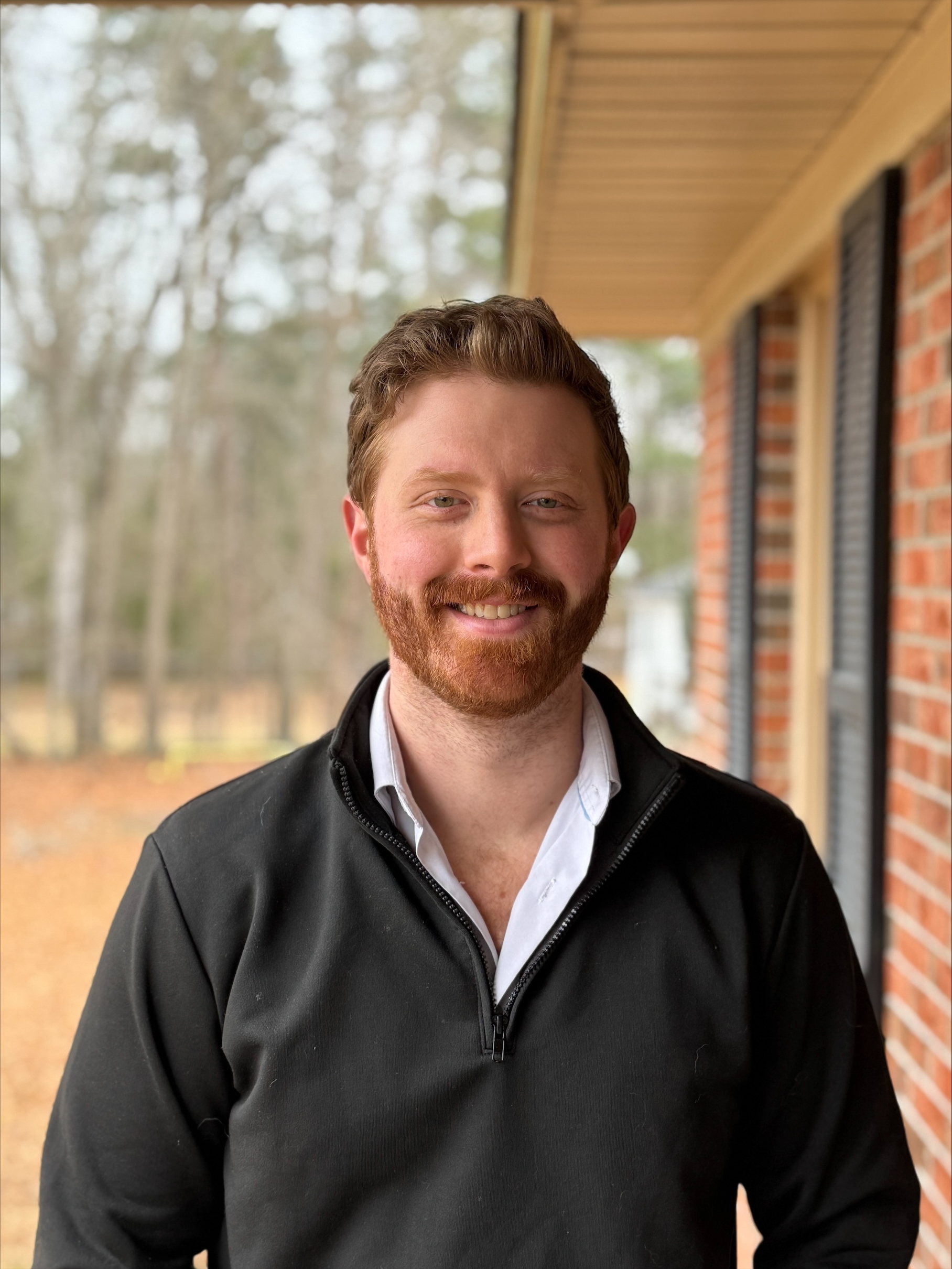 Dylan Francis : Advertising Sales Representative