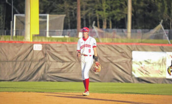 Wolves baseball splits doubleheader at Wingate