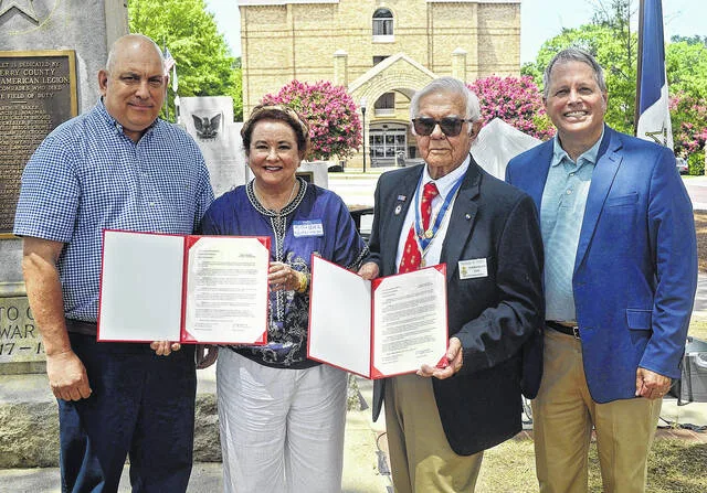 The City of Newberry and Newberry County present a joint Proclamation to the Col. Philemon Waters Chapter of the Sons of the American Revolution (SAR) and the Jasper Chapter of the Daughters of the American Revolution (DAR).
Andrew Wigger for The Observer